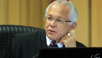 Ministro João Batista Brito Pereira.