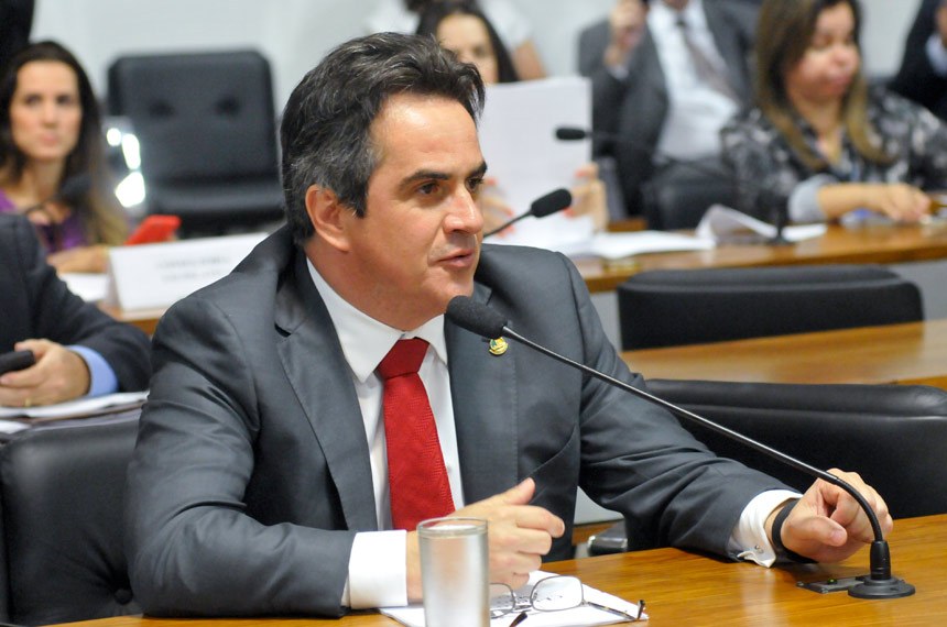 Senador Ciro Nogueira.