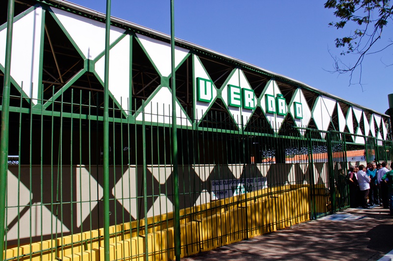 Entrada do Ginásio Verdão.