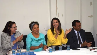 Senadora Regina Sousa ao lado da vice-governadora e do Reitor Nouga Cardoso na inauguração do NUPIDH.