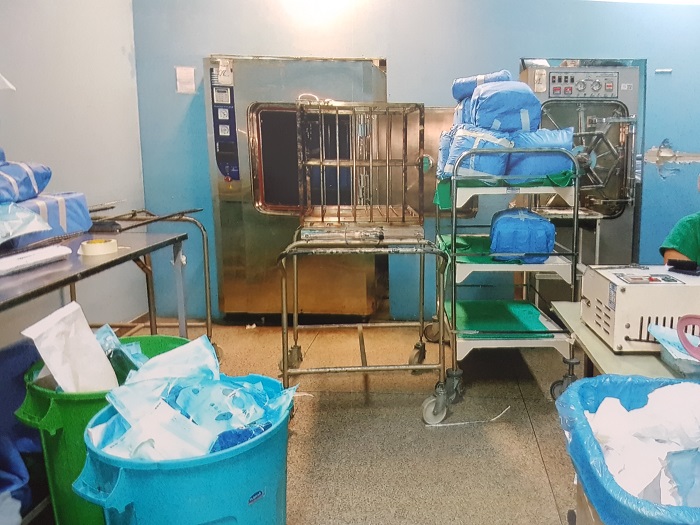 Setor de material e esterilização do HUT.