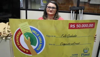 Consumidora Maria Erineuda, ganhadora do prêmio de R$ 50 mil.