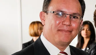 Secretário Ricardo Pontes.