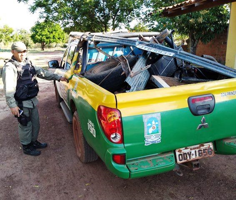 Peças do veículo roubado foram apreendidas pela Polícia Militar.
