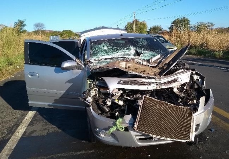 Chevrolet Cobalt envolvido na colisão