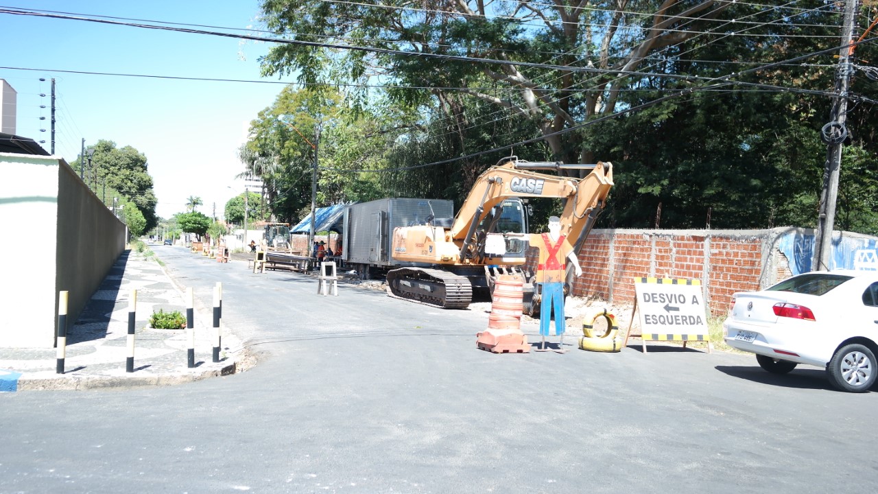 Obras da galeria na zona Leste