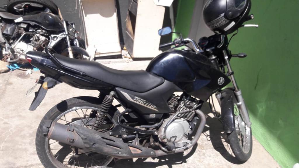 Motocicleta roubada foi recuperada pela Guarda Municipal na Avenida Maranhão.