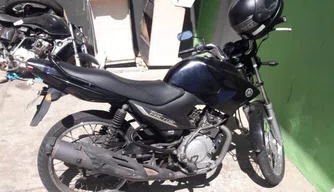 Motocicleta roubada foi recuperada pela Guarda Municipal na Avenida Maranhão.