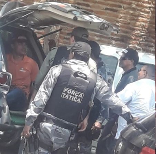 Acusado de assaltar a joalheria Brilhante é preso pela Força Tática.