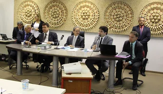 Rafael Fonteles apresentou o relatório do 3º quadrimestre em reunião na Alepi.
