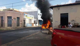 Incêndio aconteceu na Rua Ruí Barbosa