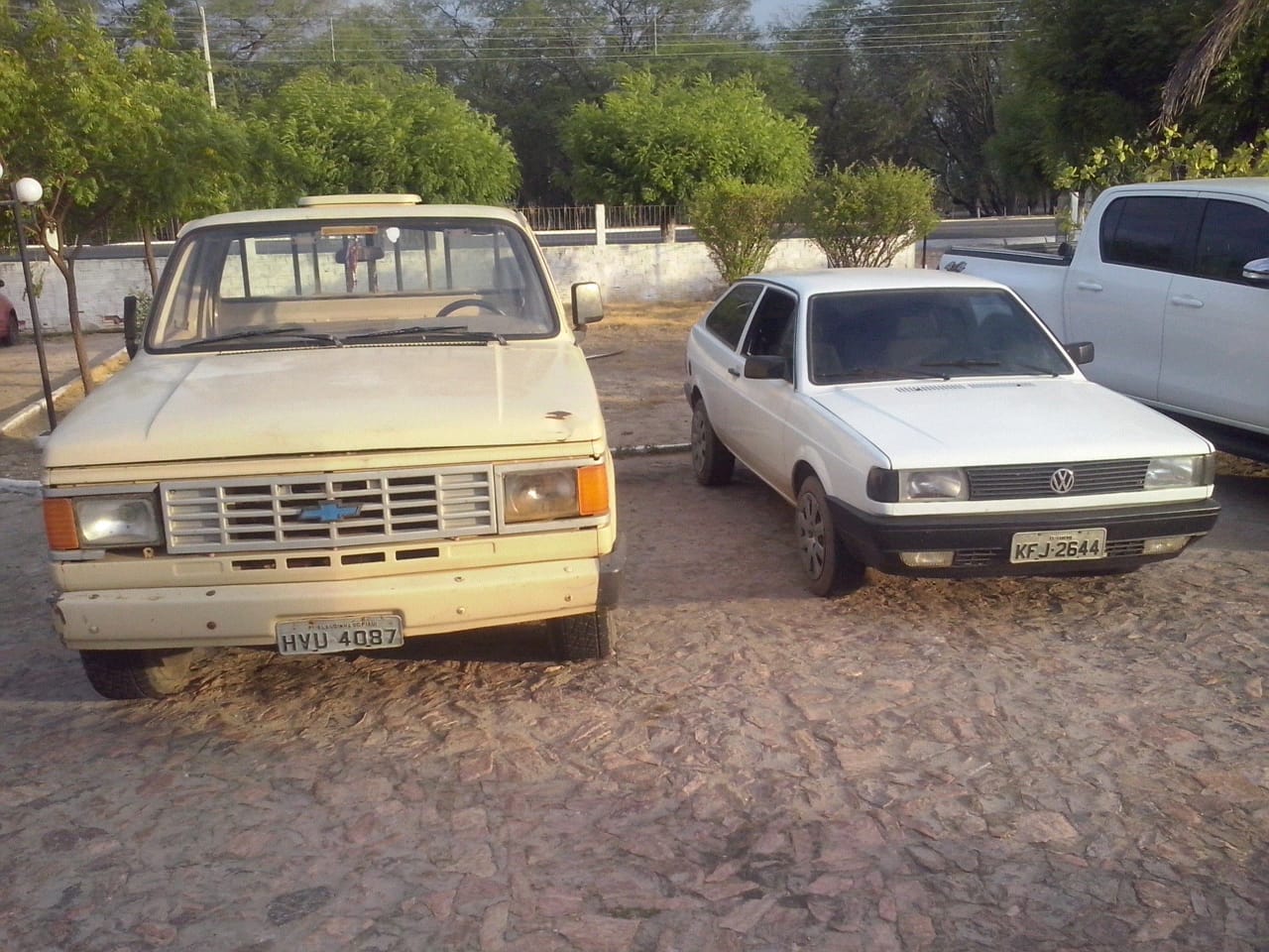 Automóveis roubados pelos suspeitos.
