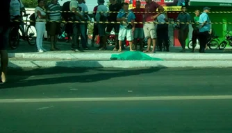 O estudante foi morto durante assalto próximo a uma parada de ônibus na Avenida Miguel Rosa