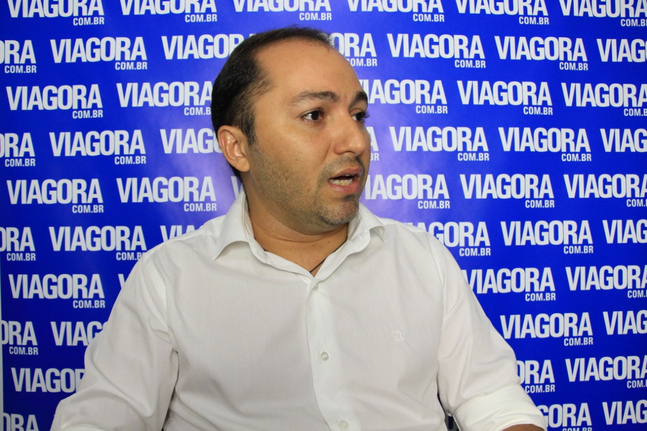 O candidato falou sobre suas propostas durante entrevista ao Viagora