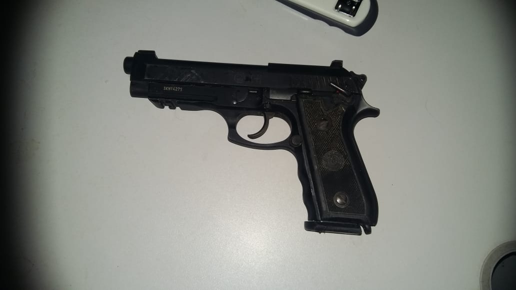 Revólver calibre 40 foi roubado de um policial civil em Barro Duro e teria sido utilizado para balea-lo.