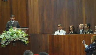 A posse aconteceu em cerimônia na Assembleia Legislativa do Piauí