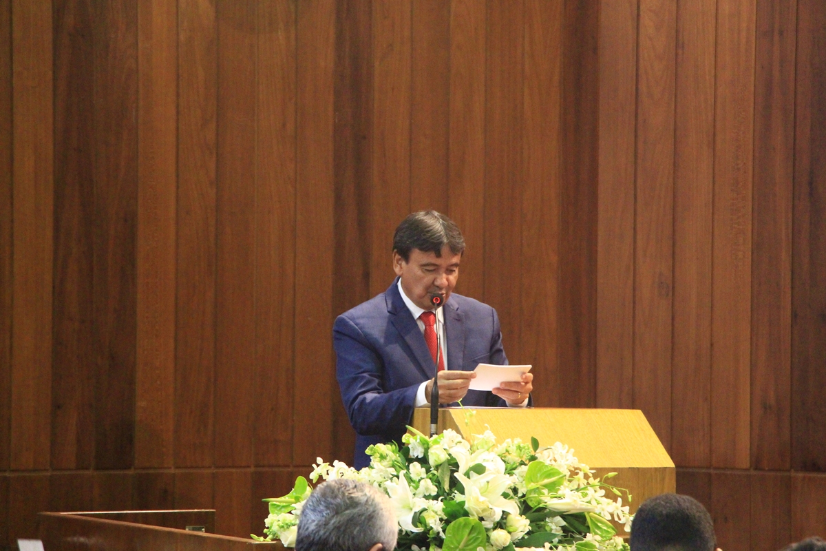 Governador Wellington Dias discursou na cerimônia de posse na Alepi.