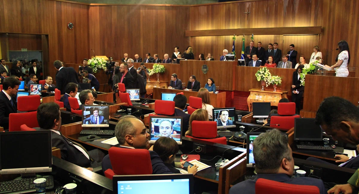 Plenário da cerimônia de posse dos deputados estaduais.