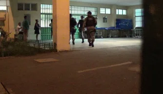 Policial e filho foram levados para o HUT