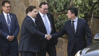 Rodrigo Maia recebe Sérgio Moro na residência oficial da Câmara.