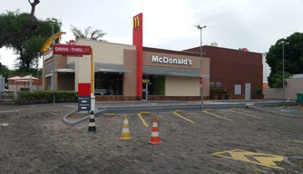 A tentativa de assalto no McDonald do bairro Jóquei.