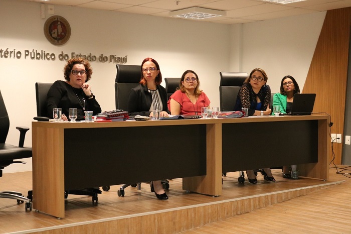 Promotoras de Justiça durante a audiência sobre os CRAS.