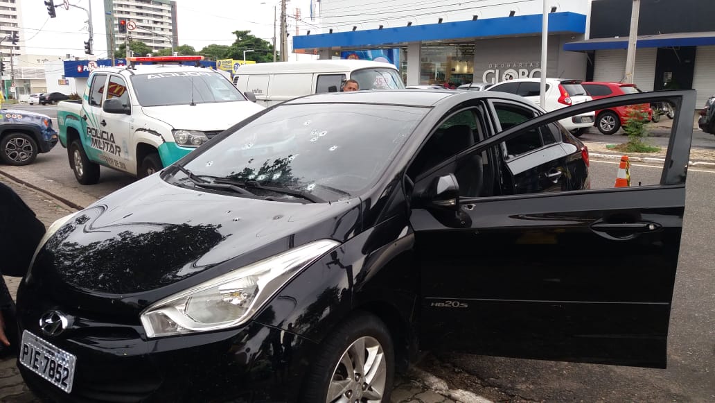 Veículo HB20 utilizado pelos indivíduos durante o crime.