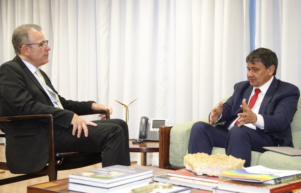 Wellington Dias se reuniu com o ministro Bento Costa Lima, em Brasília.
