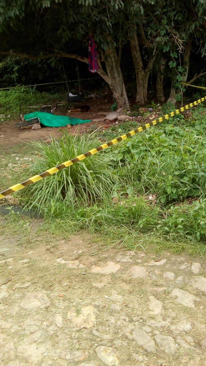O crime aconteceu no começo da tarde desta sexta-feira (22).