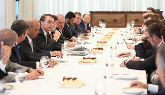 O presidente Jair Bolsonaro se reuniu com líderes de partidos na Câmara.