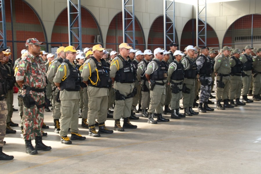 Cerca de 700 agentes entre policiais civis, militares e bombeiros farão segurança da população.