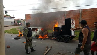 O incêndio aconteceu na tarde deste sábado (2)
