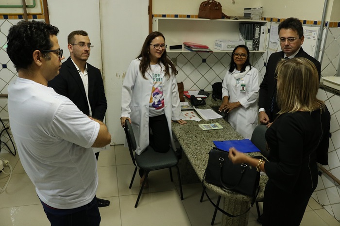 Ministério Público inspeciona clínica nefrológica do HGV.