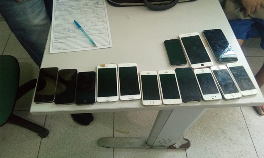 Os celulares foram apreendidos pelo 3ºDP em poder do acusado.