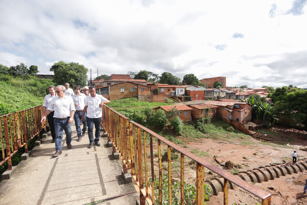 Firmino Filho volta ao Parque Rodoviário e faz vistoria.