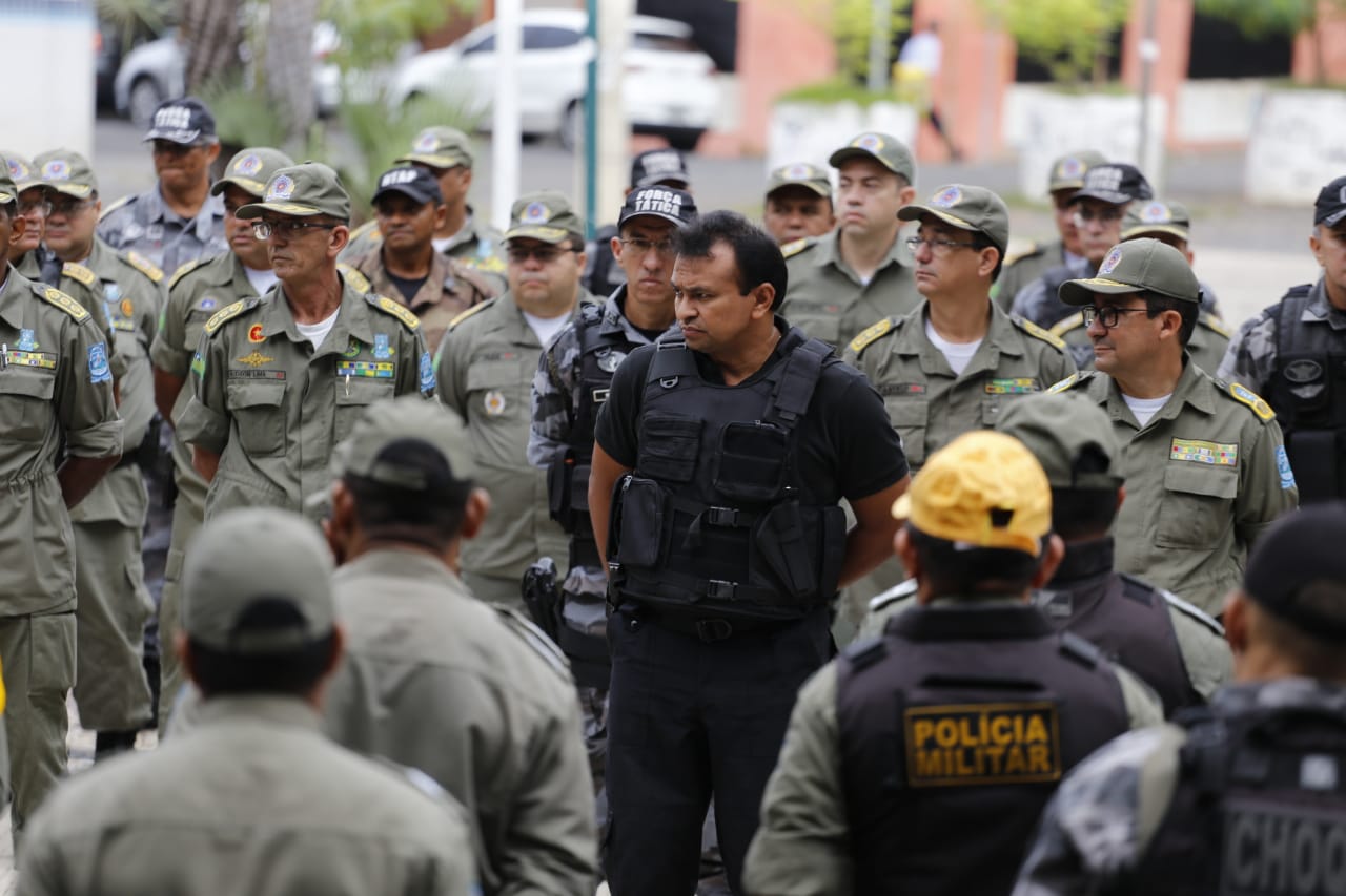 Agentes da Polícia Militar do Piauí durante a Operação Nacional Tiradentes III.