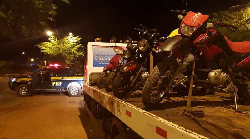 A PRF apreendeu quatro motocicletas na Operação Duas Rodas em Picos.