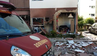 Explosão aconteceu na manhã deste sábado (20).