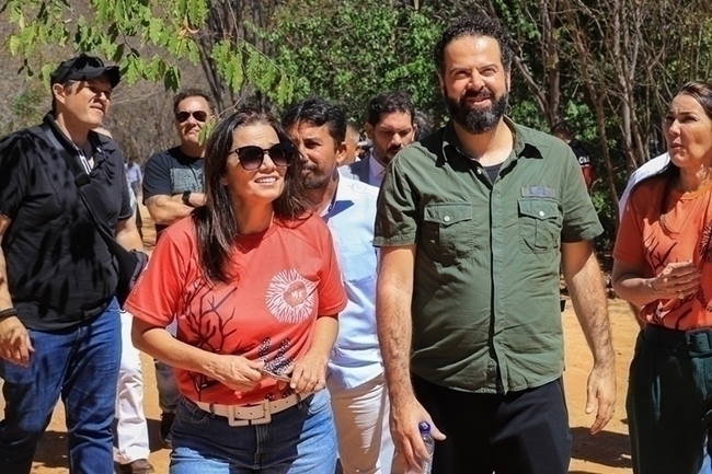 Ministro de Turismo visita parques de São Raimundo Nonato.