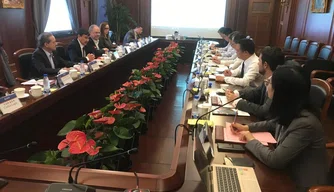 Wellington Dias e secretários estaduais reunidos com representantes da CCCC Shanghai.