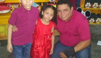 Francisco Filho e os dois filhos