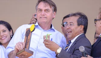 Presidente Bolsonaro e presidente da APPM Jonas Moura