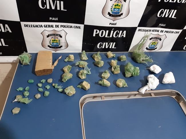 Material apreendido pela Polícia Civil.