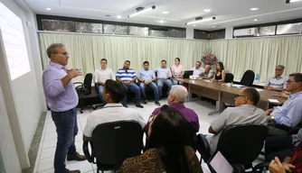 Firmino Filho apresenta novo Plano Diretor para vereadores de Teresina.