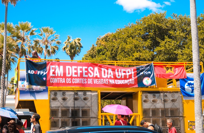 As atividades em sala de aula estão suspensas até quinta (03).