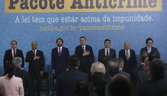 Bolsonaro defende pacote anticrime
