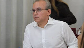 Prefeito Firmino Filho (PSDB)