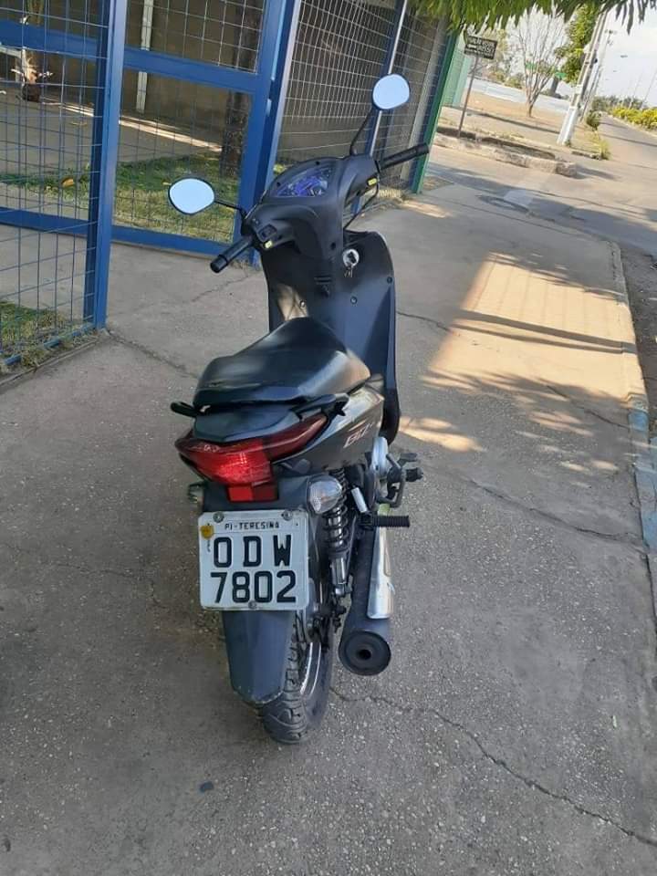 Moto recuperado no bairro Jacinta Andrade, zona Norte de Teresiana.
