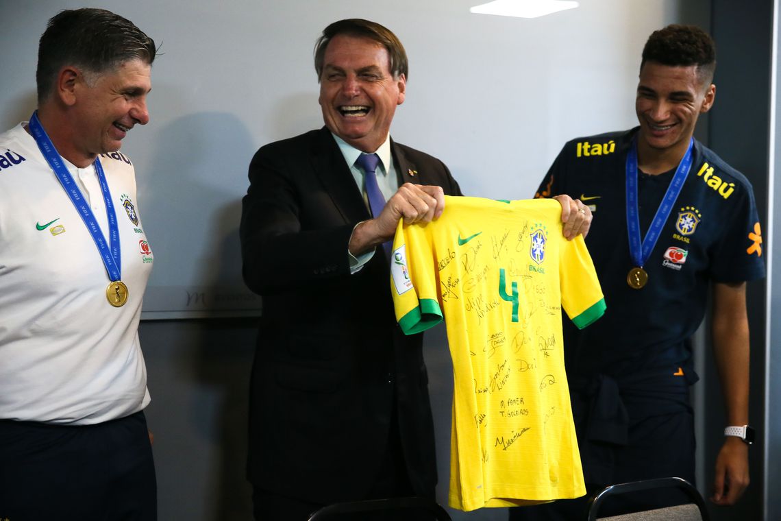 Presidente Jair Bolsonaro almoçou com a equipe.