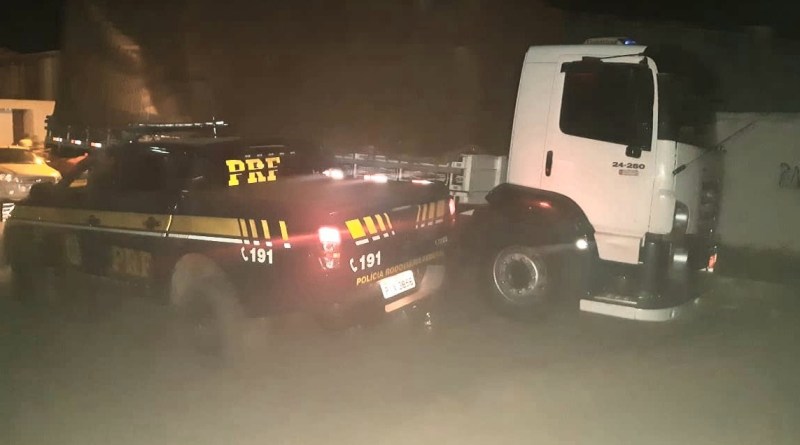 PRF recupera veículo adulterado e prende condutor em Jaicós